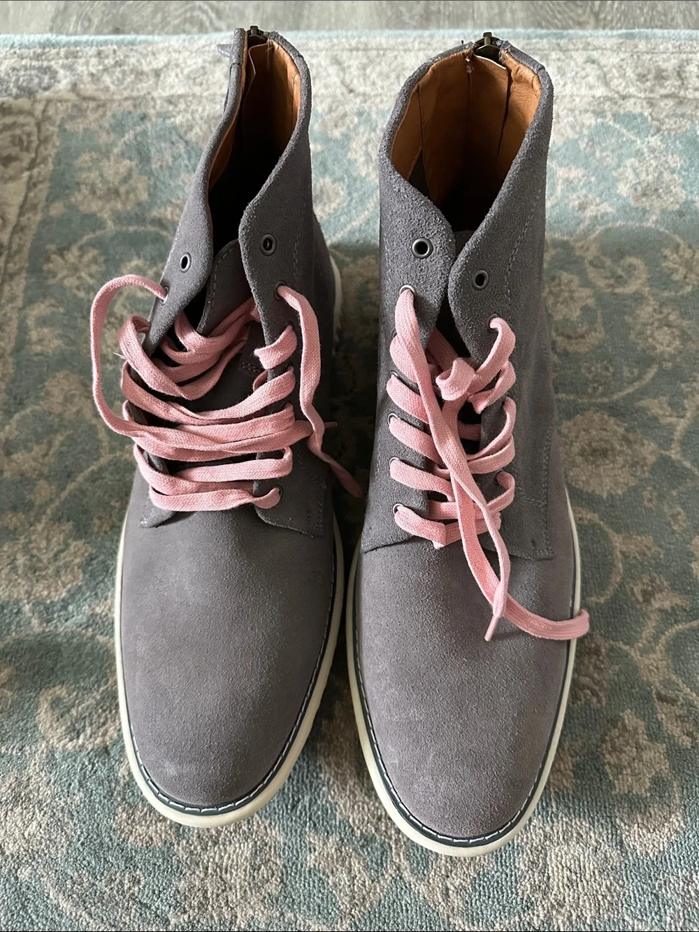 Steve Madden Varner Chukka Men's Gray Suede High-Top Boots with Pink Laces 13